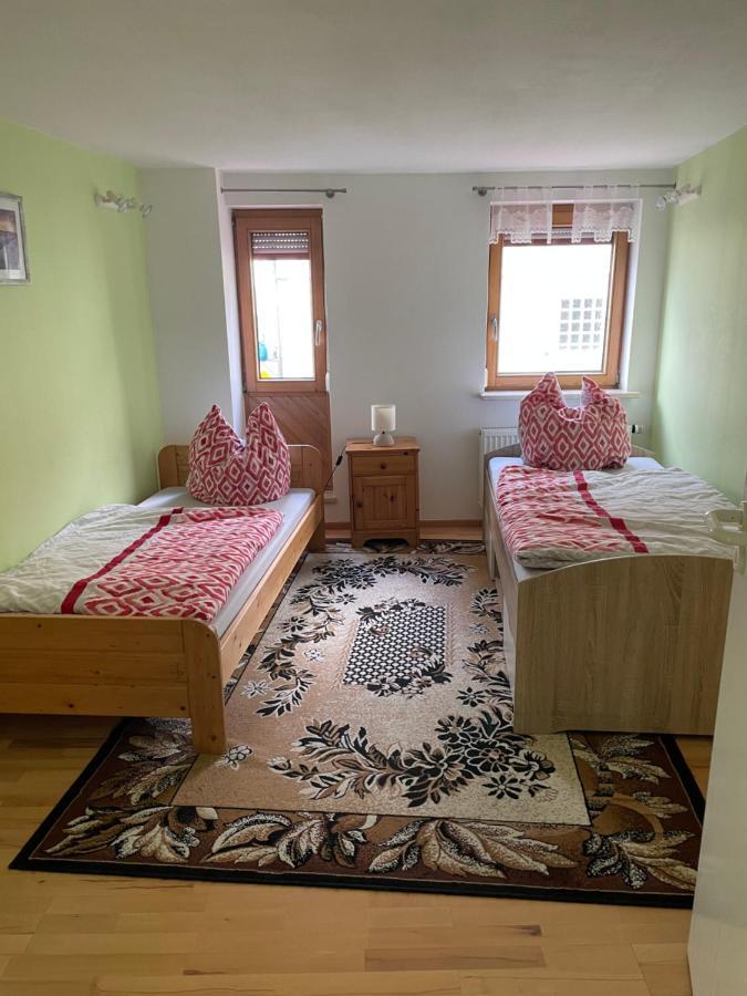 Super Grosse Ferienwohnung Fuer Bis Zu 5 Personen Owen Exteriör bild